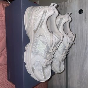 530 ‘beige’ New Balance  EUC